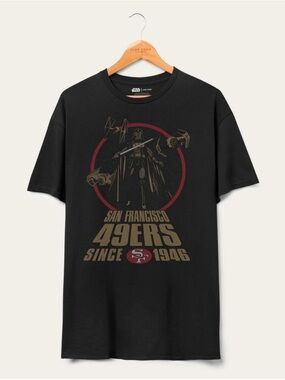 STAR WARS × 49ERS Junk Food Title Crawl Tee (Unisex Medium)